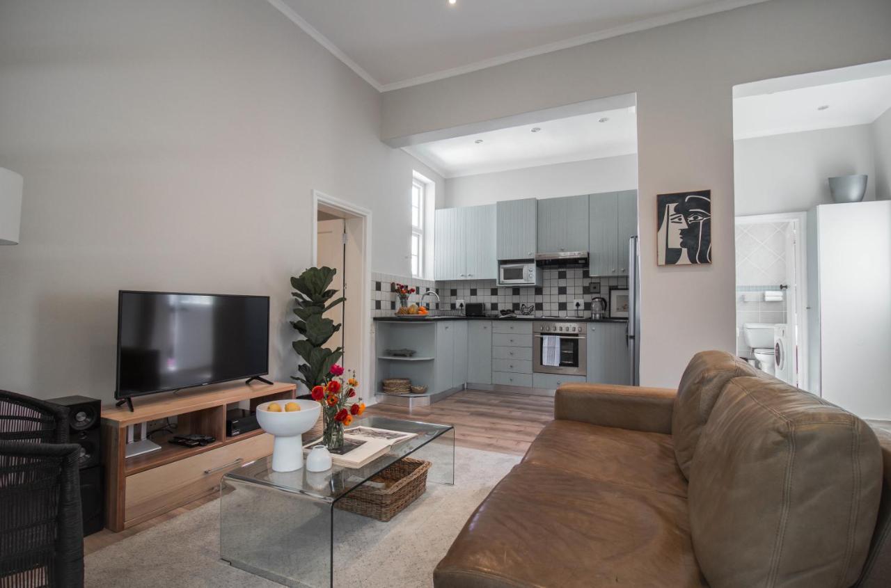 Victoria Court Two Bedroom Oasis In Trendy Long St Le Cap Extérieur photo